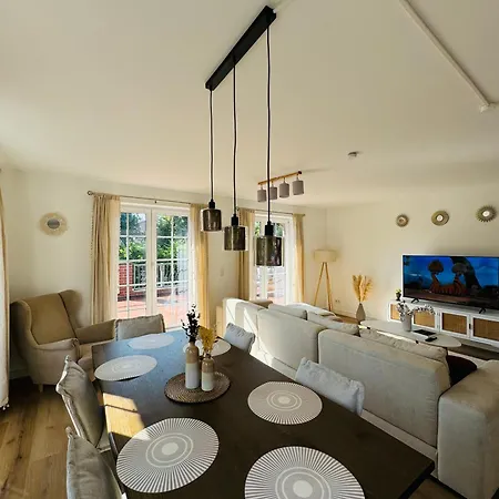 Familientraum An Der Wunderschoenen Ostsee In - Strandnah, Kostenloses Parken & Terasse!w2